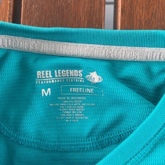 🎀 3 for $25 Reel Legends Swim Shirt in Size M Blue Play Condition - Picture 2 of 10